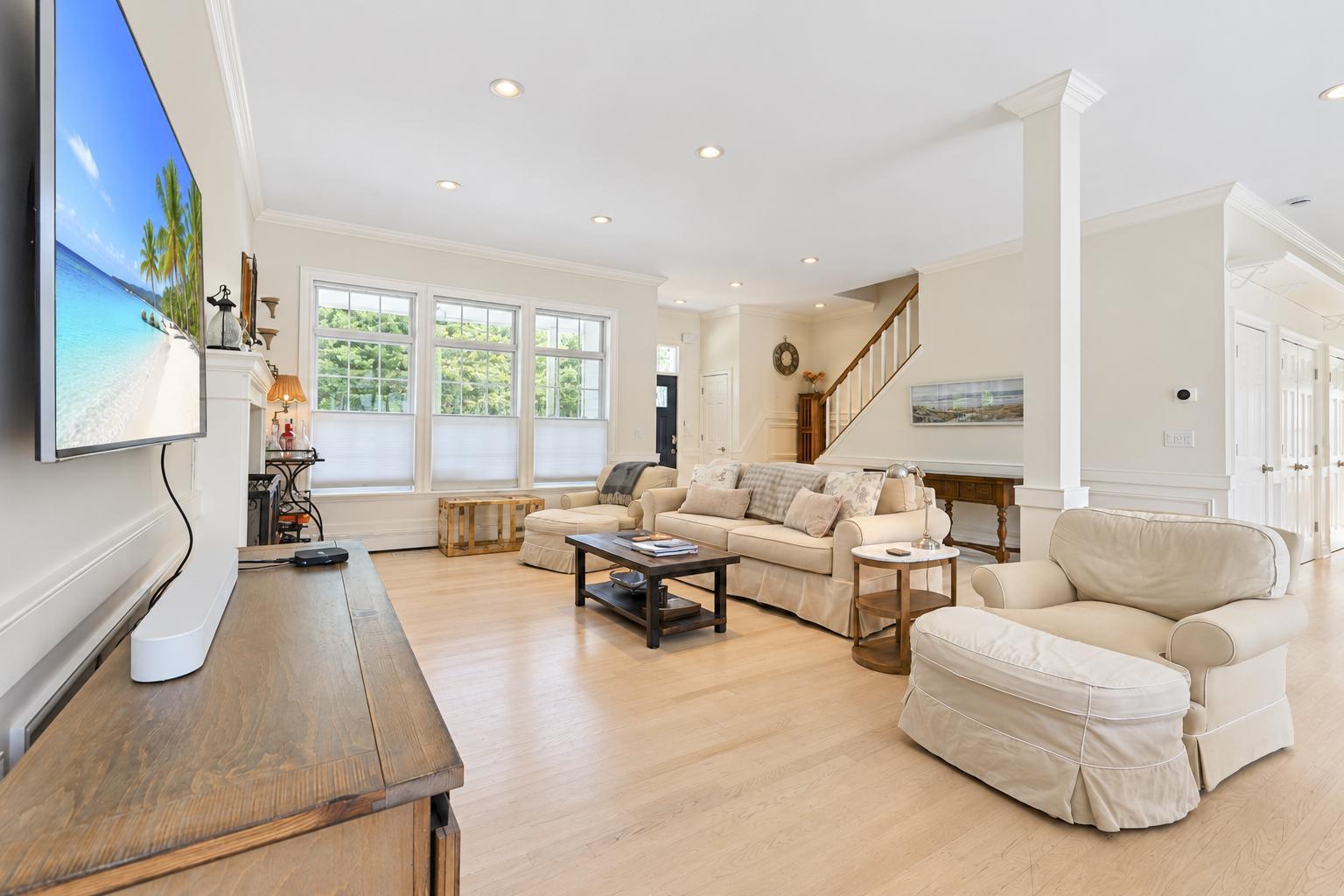 Hamptons, NY gallery image 19 of 99