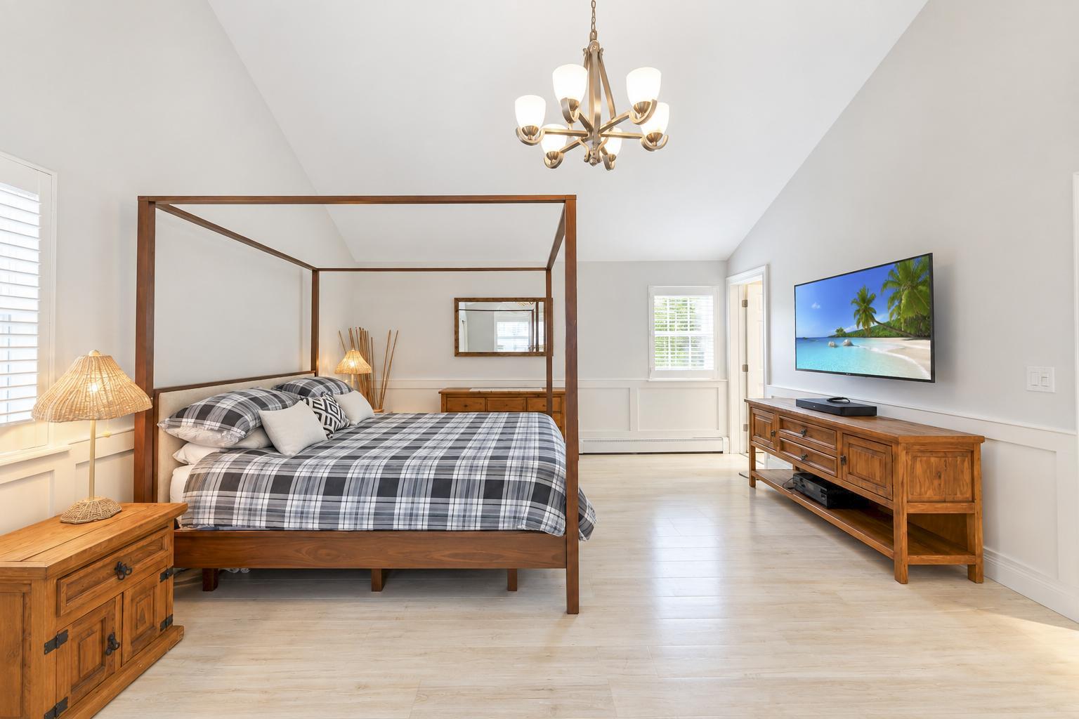 Hamptons, NY gallery image 41 of 99
