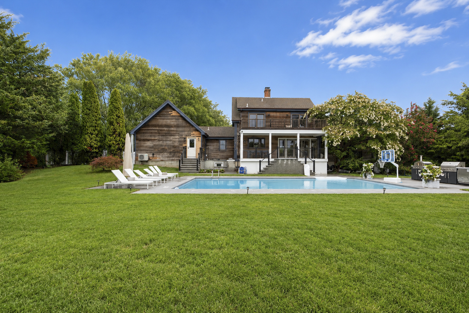 Hamptons, NY gallery image 75 of 99