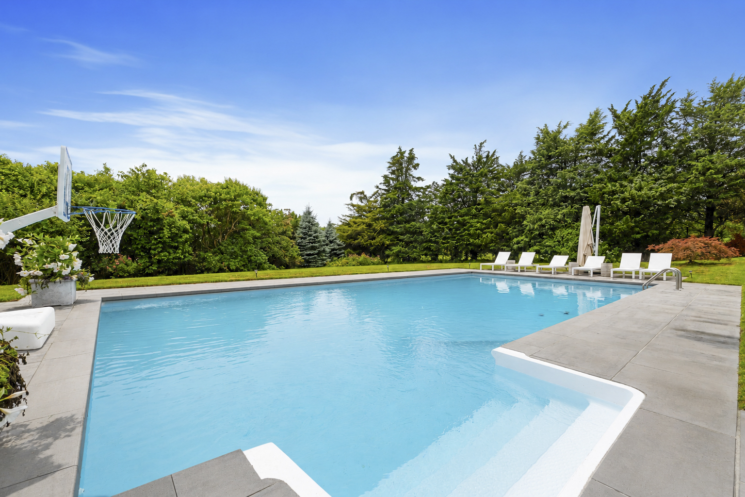 Hamptons, NY gallery image 74 of 99