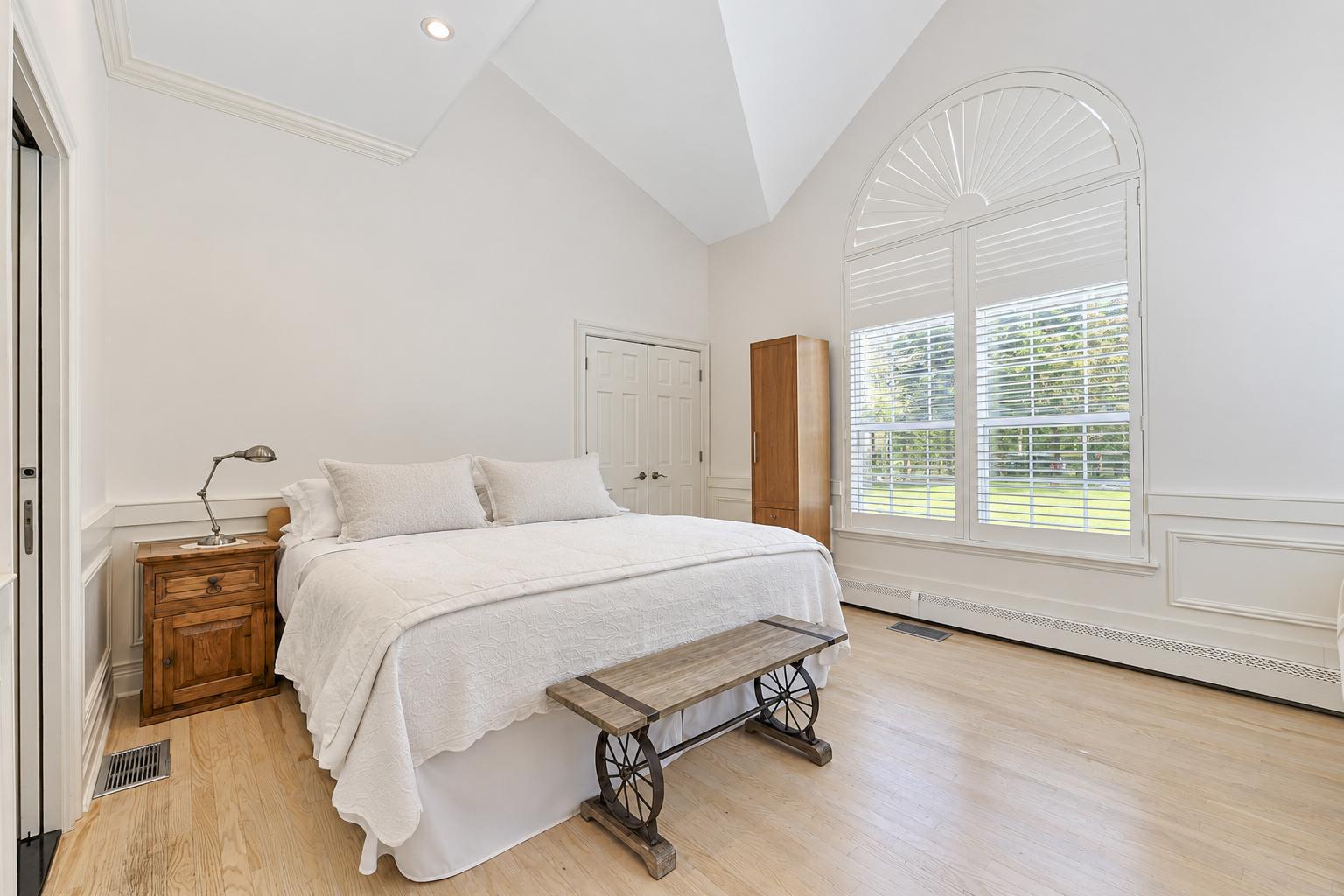 Hamptons, NY gallery image 28 of 99