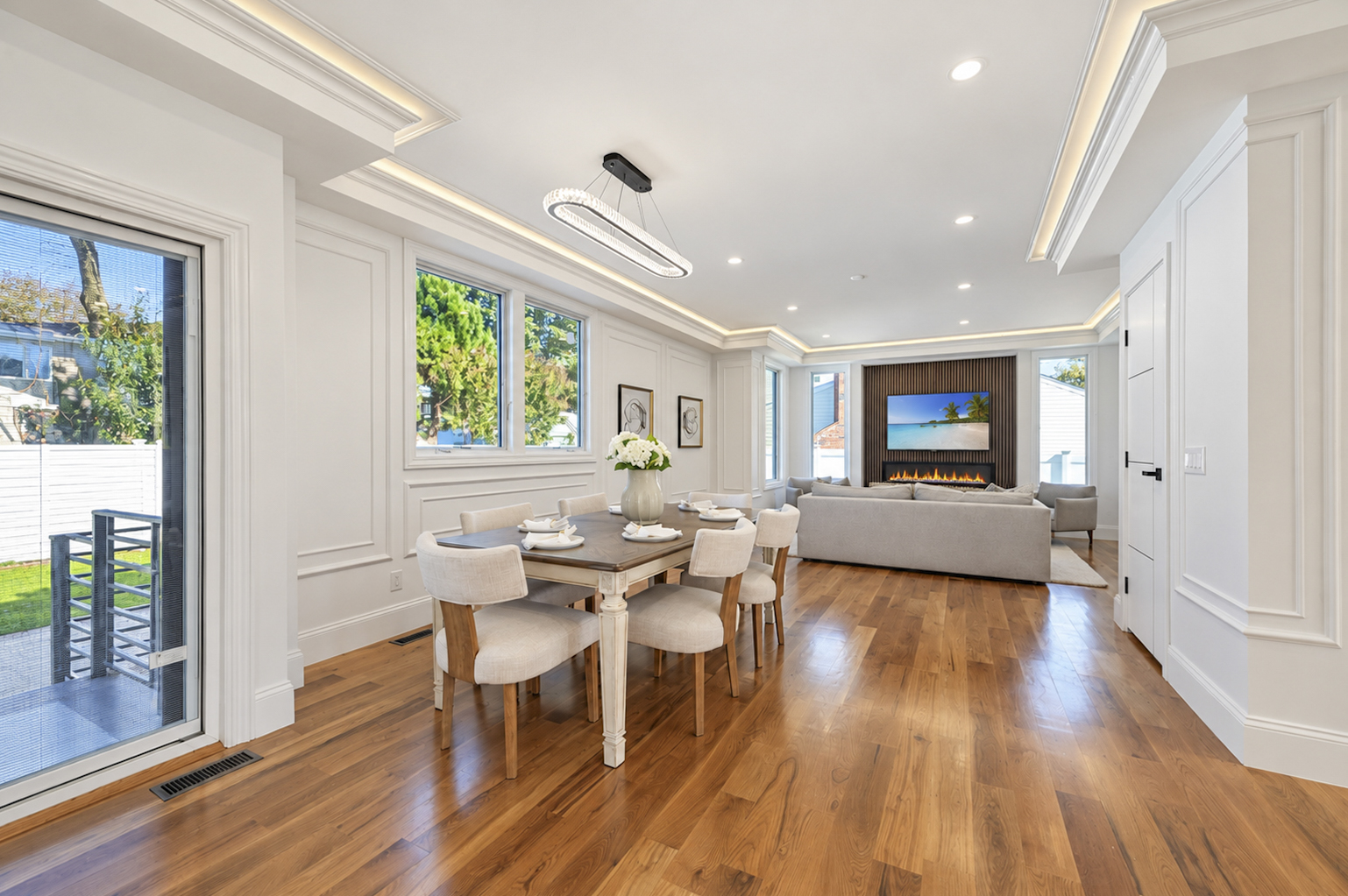 Long Island, NY gallery image 9 of 26